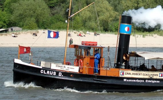 CLAUS D. in Fahrt vor Wittenbergen