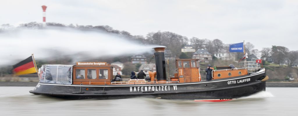 OTTO LAUFFER auf der Konsul-Klöben-Fahrt 2018 vor Blankenese