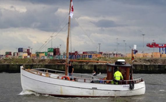 SILVIA in Fahrt, Fischkutter