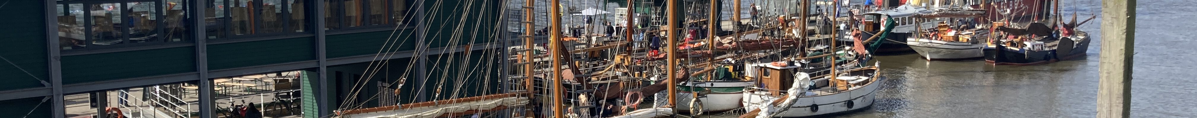 Segelschiffe im Museumshafen