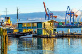Besucherzentrum “LIEGER” fest vertäut im Museumshafen Oevelgönne