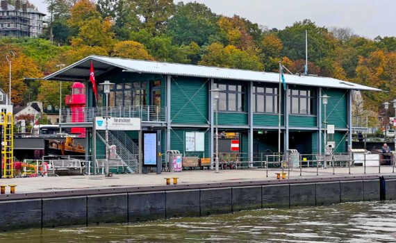 Der Lieger - Besucherzentrum und Veranstaltungsraum - Museumshafen Oevelgönne - Hamburg