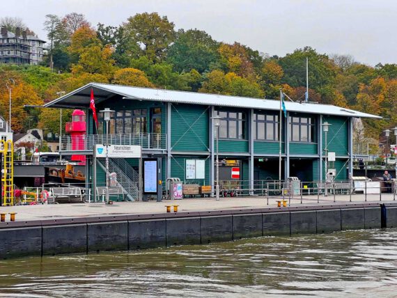 Der Lieger - Besucherzentrum und Veranstaltungsraum - Museumshafen Oevelgönne - Hamburg