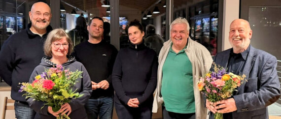 Foto mit den alten und neuen Vorstandsmitgliedern